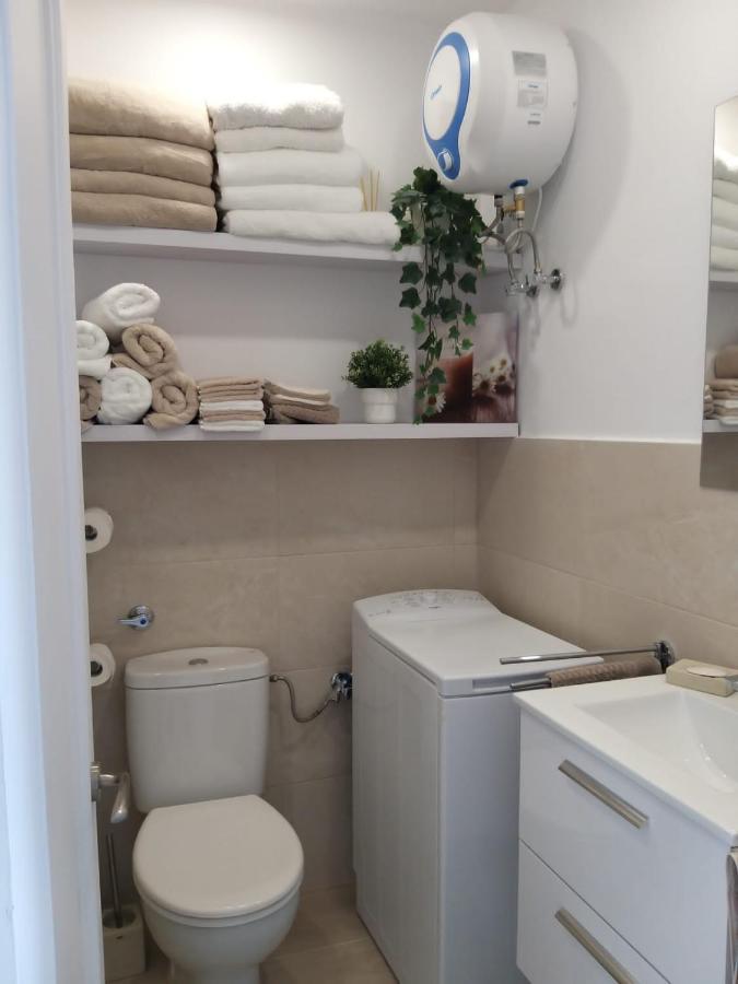 Neu Renoviertes, Huebsches Und Gemuetliches Appartement Mit Balkon Und Meerblick Costa De Antigua Exteriör bild